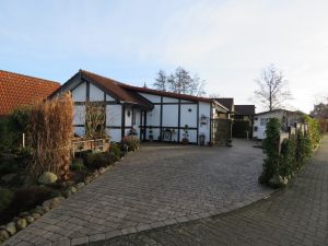 ferienhaus altes land deichbluete aussenansicht hollern twielenfleth elbe 